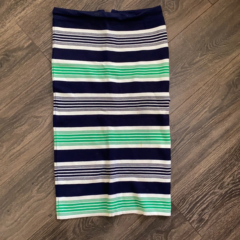 Pencil skirt with a zipper on the back